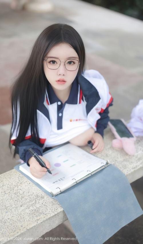 [Xiuren秀人网] 小薯条nienieNO.8335 期[88+1P/793MB]2024.04.02