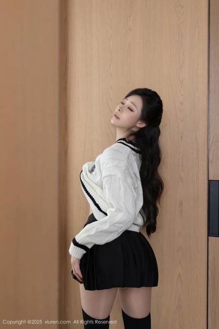 [Xiuren秀人网] 小逗逗 NO.9986 期[80P 787.70 MB] 2025.03.07