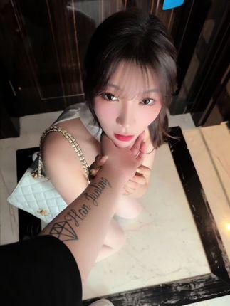 [XIAOYU语画界]徐莉芝Booty性感时尚穿搭写真，徐莉芝Booty时尚写真惊艳亮相