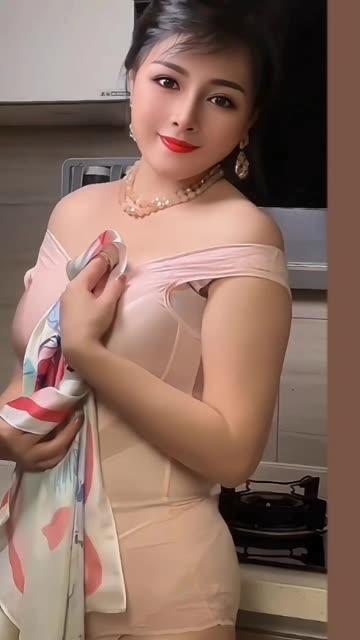 秀人网小逗逗模特大揭秘,性感写真与日常生活全收录 秀人网小逗逗模特大揭秘,性感写真与日常生活全收录