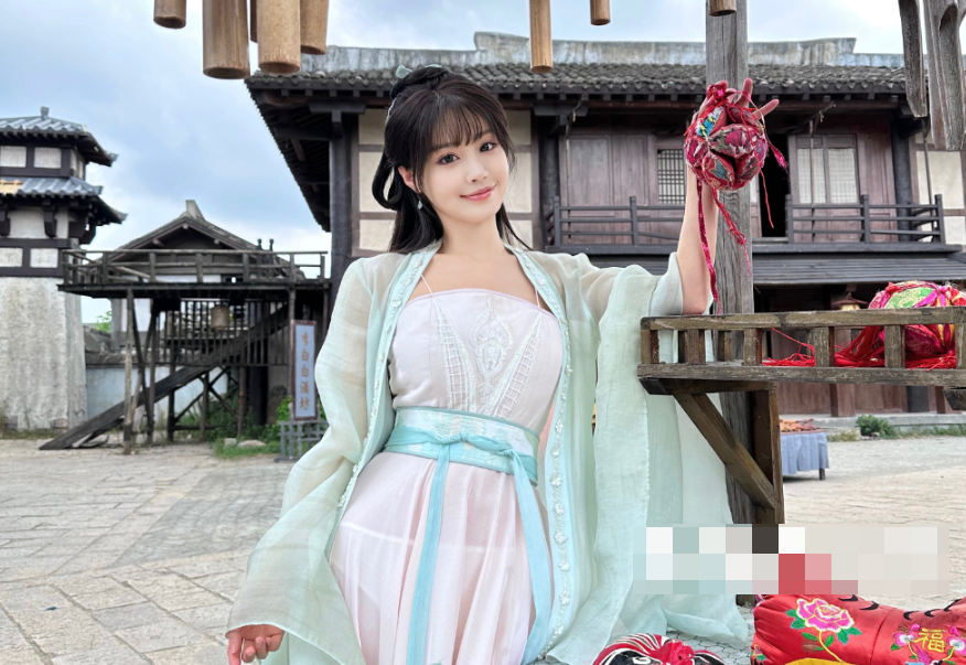 中国风味模特朱可儿Flora火辣身材与开放大胆的写真照片