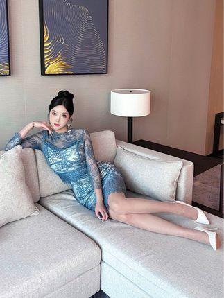 清纯与性感的完美结合平面模特杨晨晨的惊艳写真，双重魅力惊艳呈现