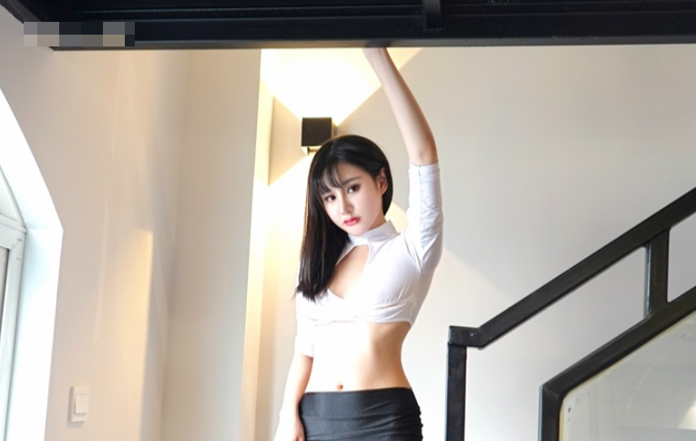 嗲囡囡女神Celina青妍作品资源,纯白T恤黑色短裙装扮精英白领风 嗲囡囡女神Celina青妍作品资源,纯白T恤黑色短裙装扮精英白领风