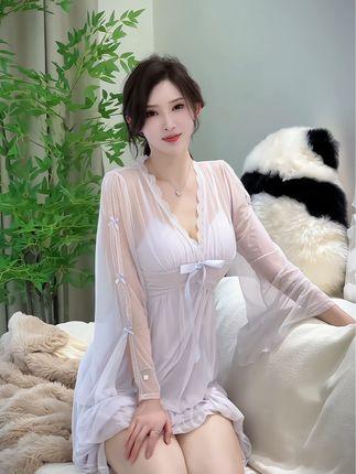 Carol周妍希美照那些作品中的身材总是让人目不暇接,她的美丽无法忽视 Carol周妍希美照那些作品中的身材总是让人目不暇接,她的美丽无法忽视