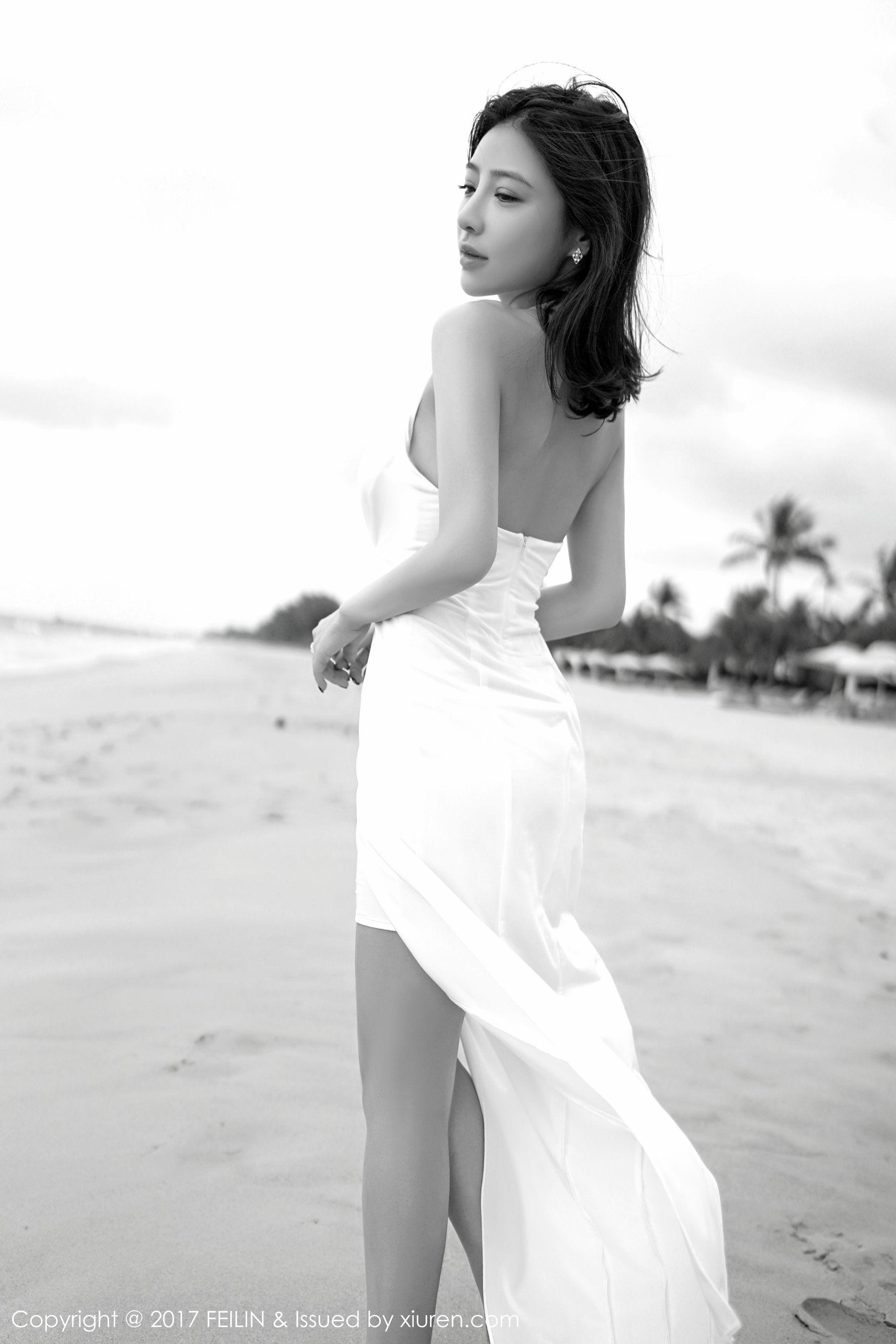 施忆佳KITTY《2套比基尼+长裙》 [嗲囡囡FEILIN] VOL.092