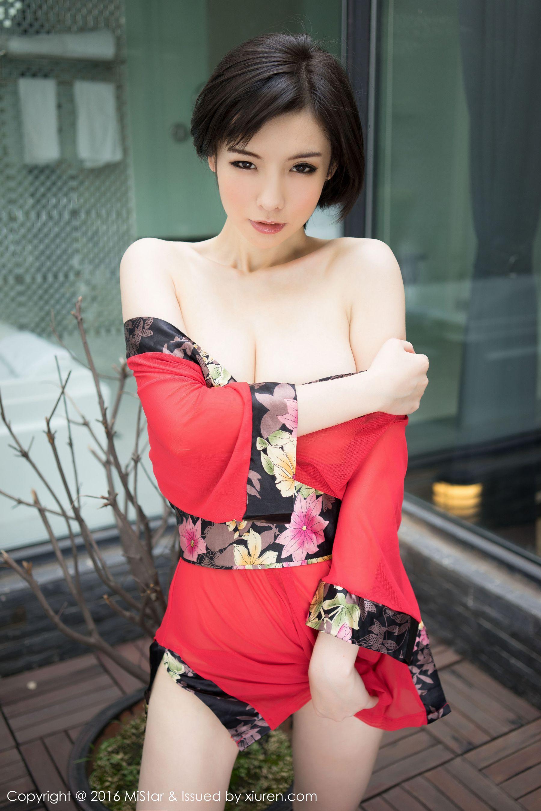 Jenny佳妮《拥有傲人巨乳的短发妹子》 [魅妍社MiStar] Vol.077