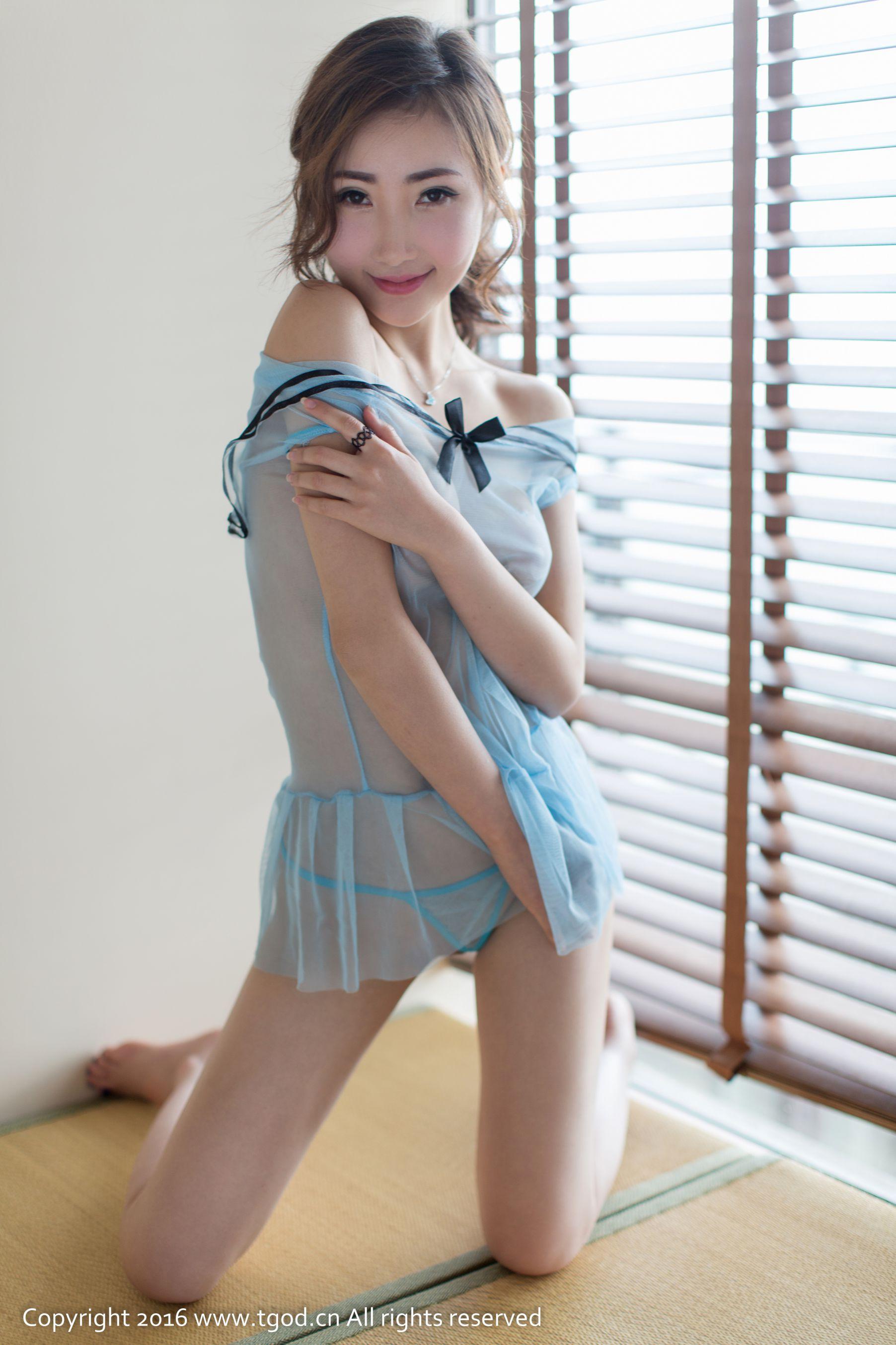 尤美Yumi《大理旅拍》粉扑扑的脸颊可爱又迷人 [推女神/尤蜜荟]