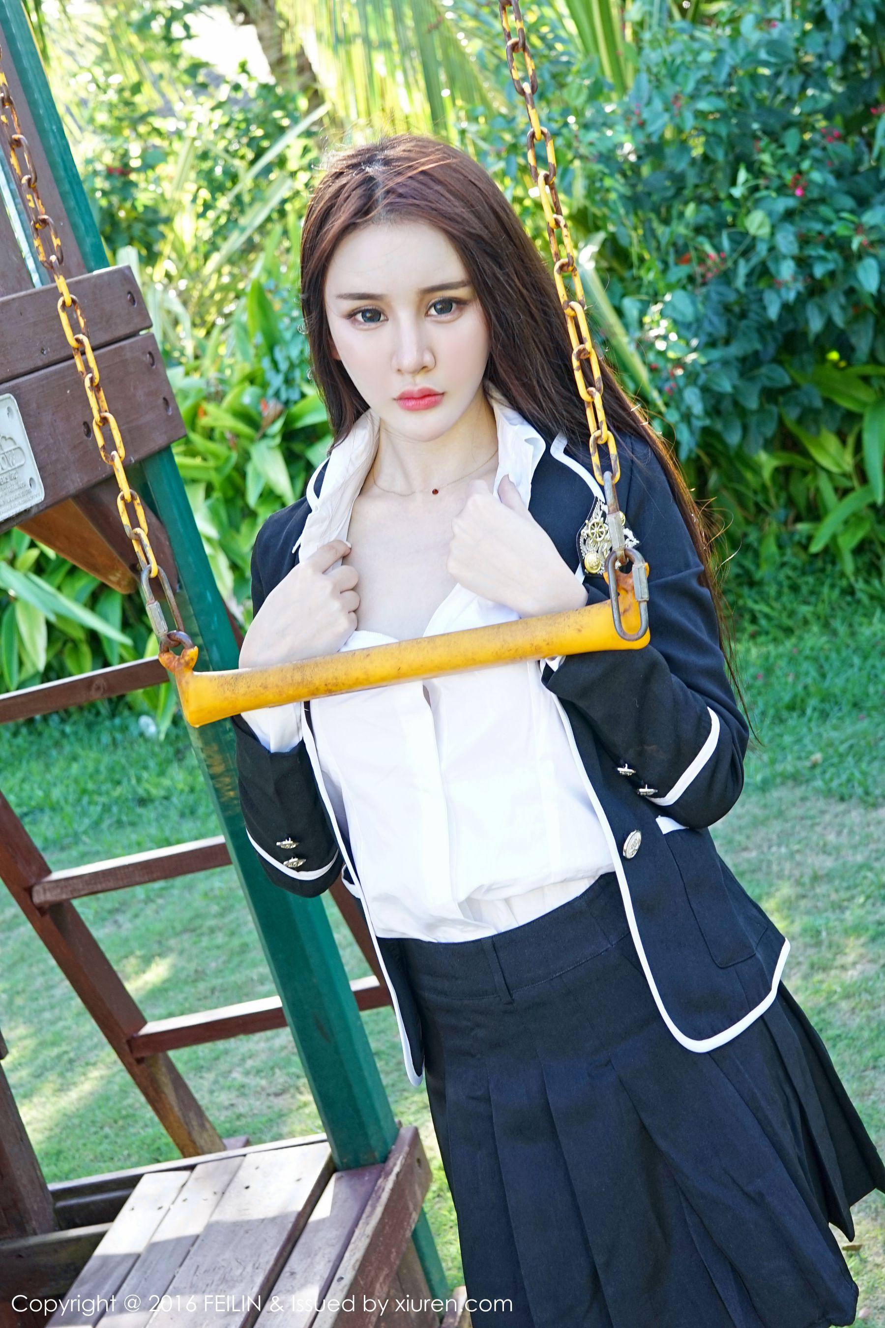 Cheryl青树《薄荷岛旅拍》学生装+比基尼 [嗲囡囡FEILIN] Vol.027