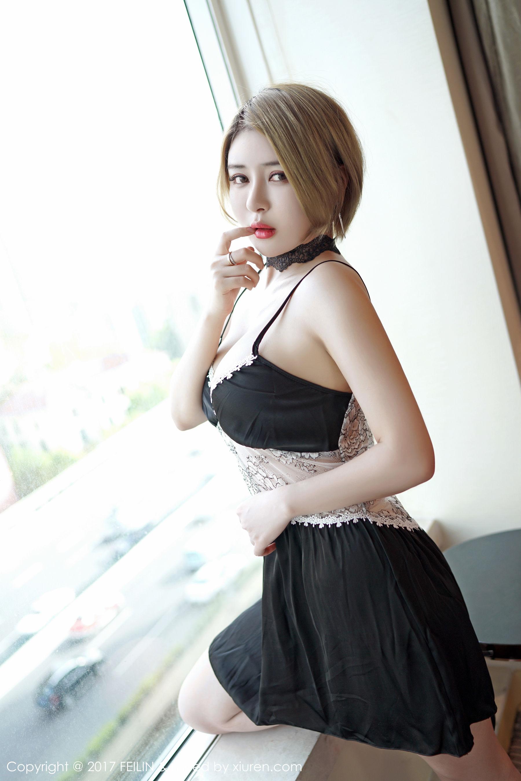 凯竹BuiBui《2套吊带睡衣+格子衬衫诱惑》 [嗲囡囡FEILIN] VOL.088