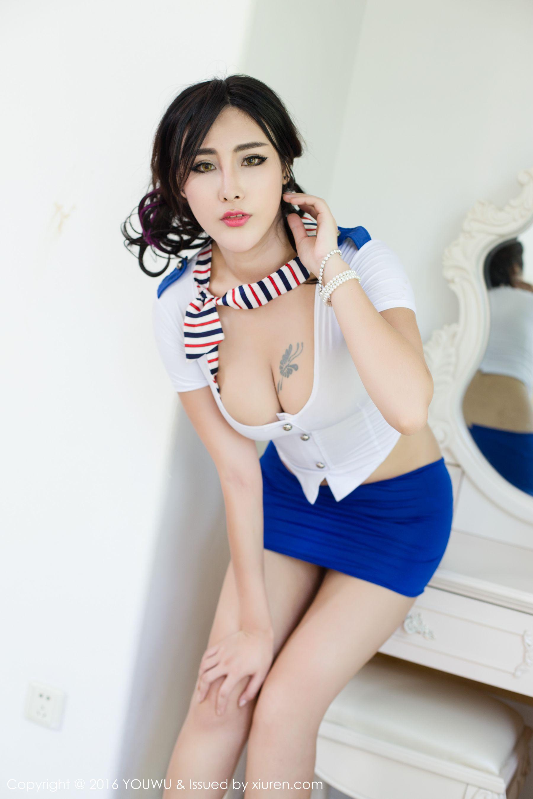 FoxYini孟狐狸《职业制服诱惑、惹火球衣、性感内衣》 [尤物馆YouWu] Vol.031