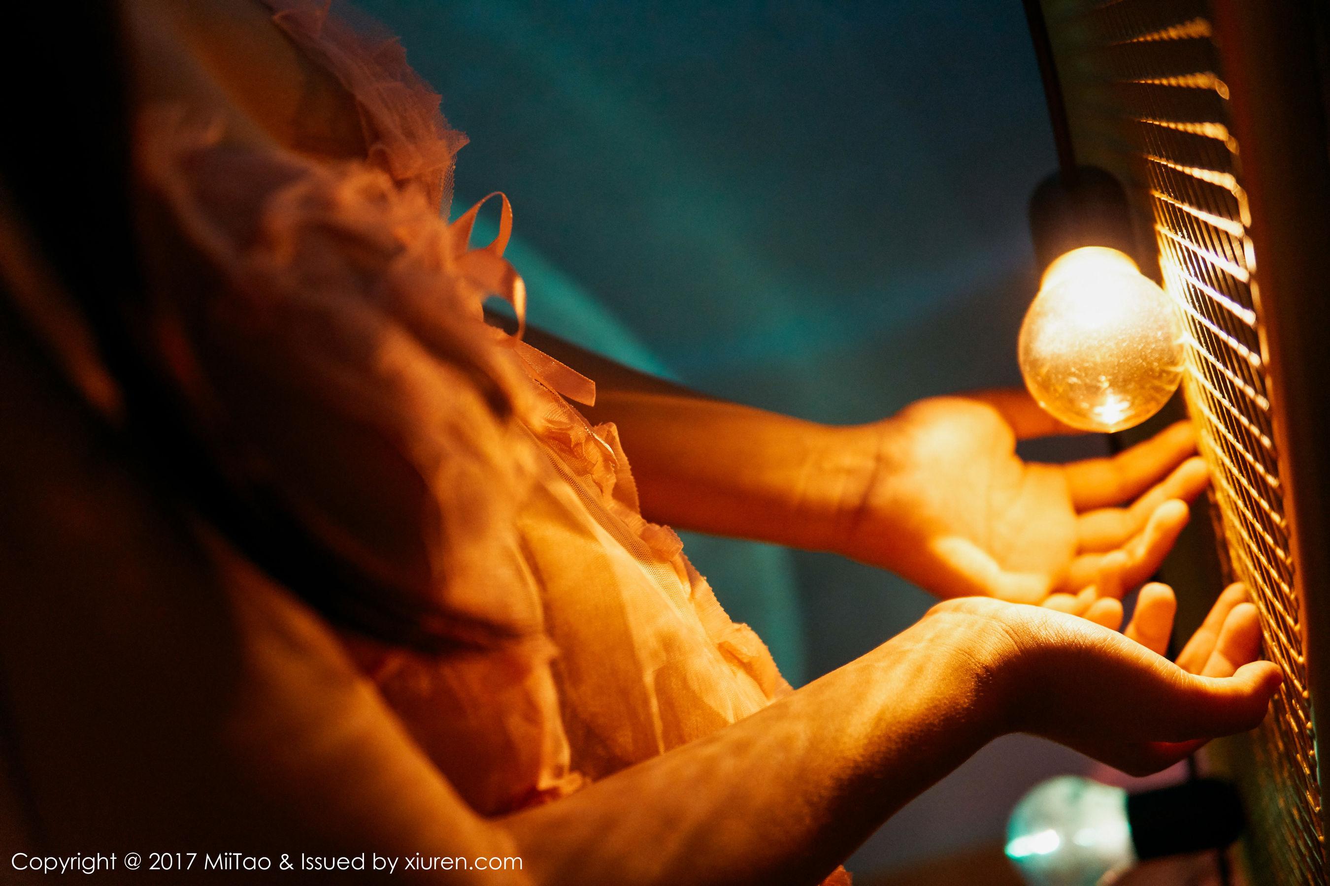 瑞欣《灯光下的人体摄影》 [蜜桃社MiiTao] VOL.086