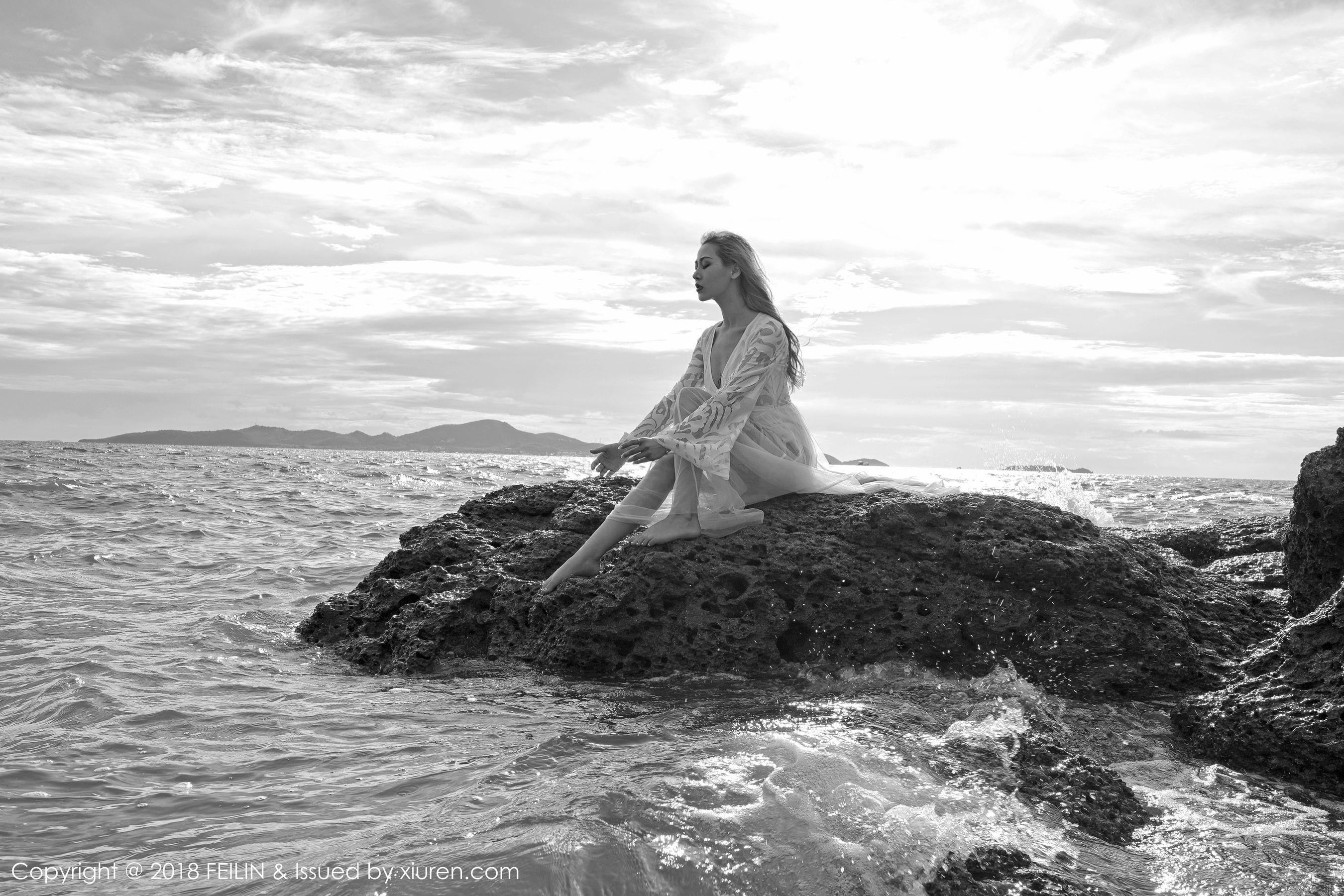 晗大大Via《比基尼湿身》 [嗲囡囡FEILIN] VOL.136